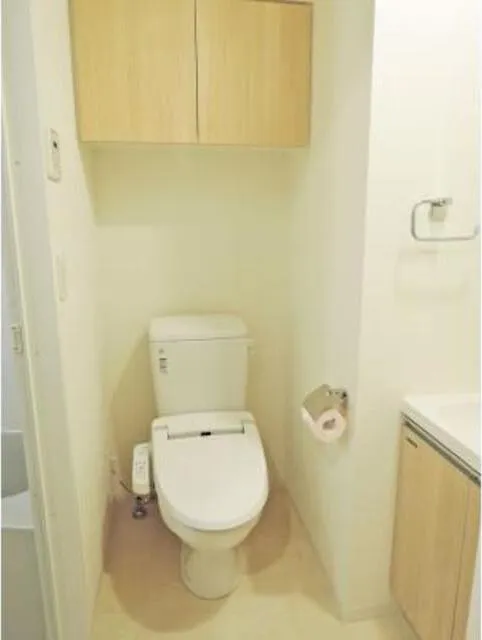 Urbanex Omori - Interior - ["Wood", "Toilet seat", "Room"]