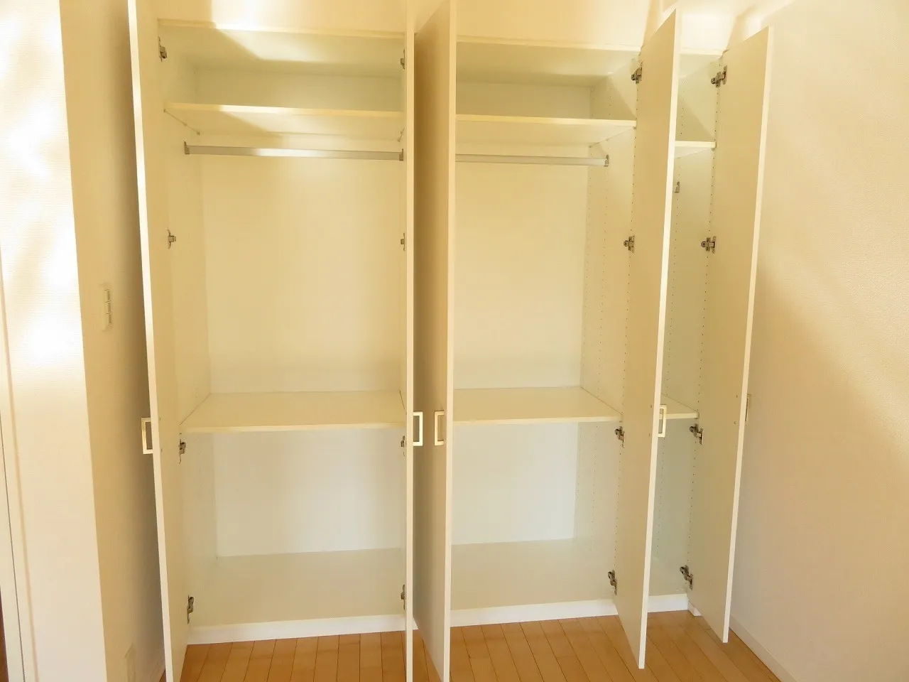 Esty Maison Kinshicho II - Interior - ["Wood", "Cupboard", "Door"]