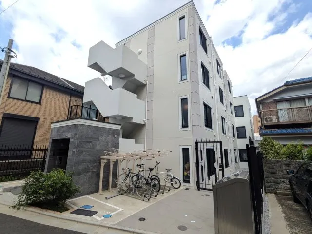 El Faro Yoyogi - Exterior - ["Cloud", "Sky", "Plant"]