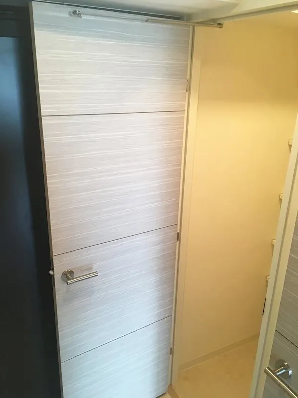 Prince Estimaison - Interior - ["Wood", "Door", "Floor"]