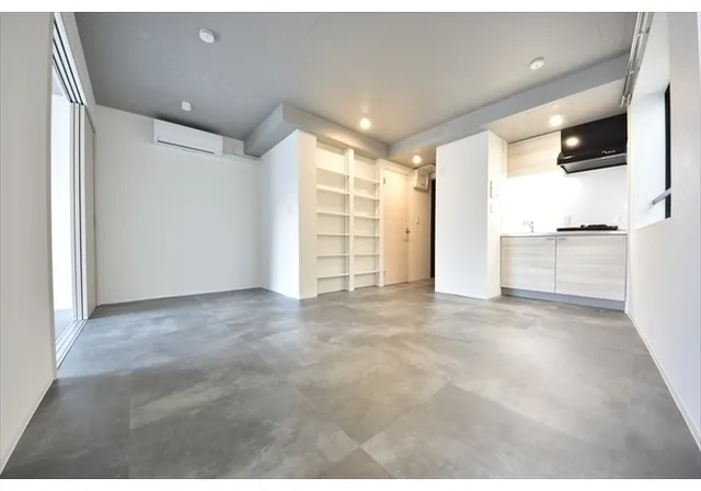Across Avenue Minami-Nagasaki - Interior - ["Flooring", "Floor", "Ceiling"]