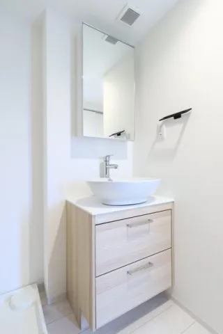 Bright Sumiyoshi - Interior - ["Bathroom Sink", "Bathroom cabinet", "Flooring"]