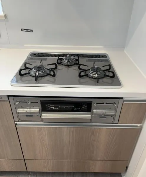 Lumiere Kaizukazaka - Interior - ["Cabinetry", "Countertop", "Gas stove"]