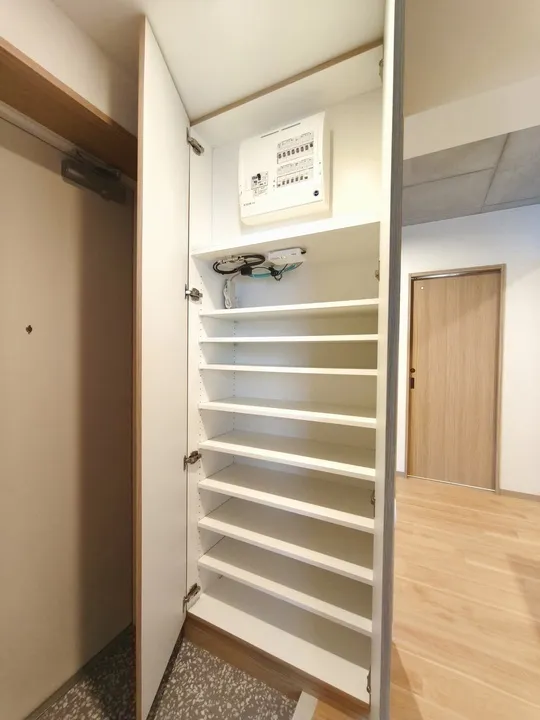 Belle Maison Nakamurabashi North NW - Interior - ["Wood", "Flooring", "Interior design"]