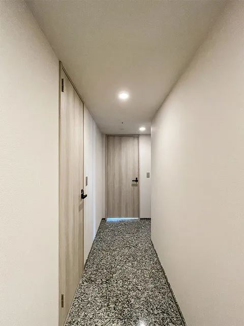 Royal Parks Shinagawa - Interior - ["Flooring", "Floor", "Ceiling"]