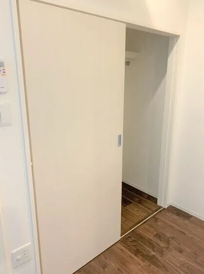 Serenite Fran Umeda - Interior - ["Floor", "Flooring", "Wood"]