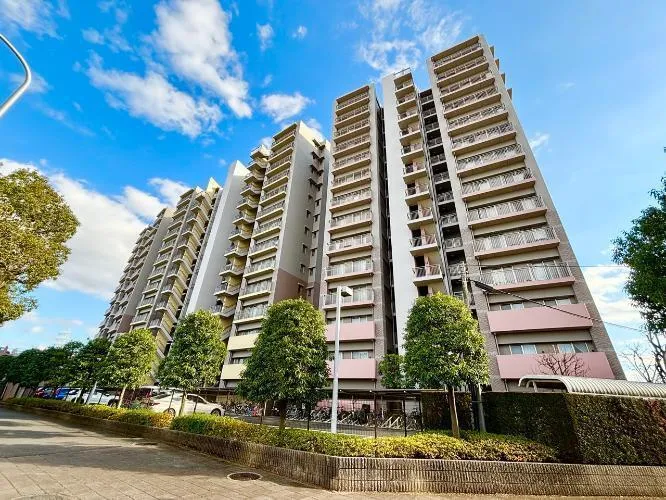 Laurel Square Chiba New Town Central Building D, Room 302