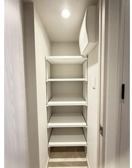 Season Flats Omorinishi - Interior - ["Wood", "Flooring", "Floor"]