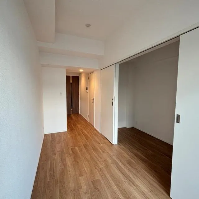 Park Axis Shinagawa Tennozu Isle - Interior - ["Flooring", "Floor", "Wood flooring"]