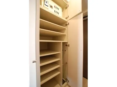 KDX Residence Azabu East - Interior - ["Shelf", "Property", "Shelving"]