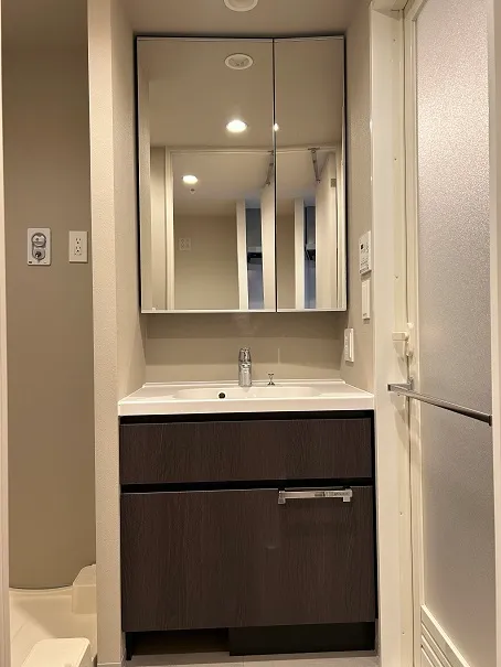 JMF Residence Kuramae 2-chome - Interior - ["Mirror", "Cabinetry", "Tap"]