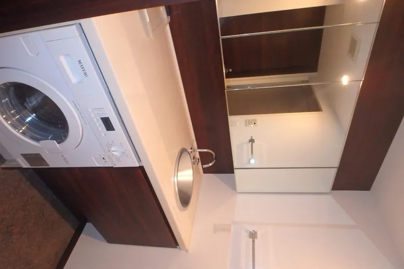 Doue Nihonbashi - Interior - ["Wood", "Flooring", "Floor"]