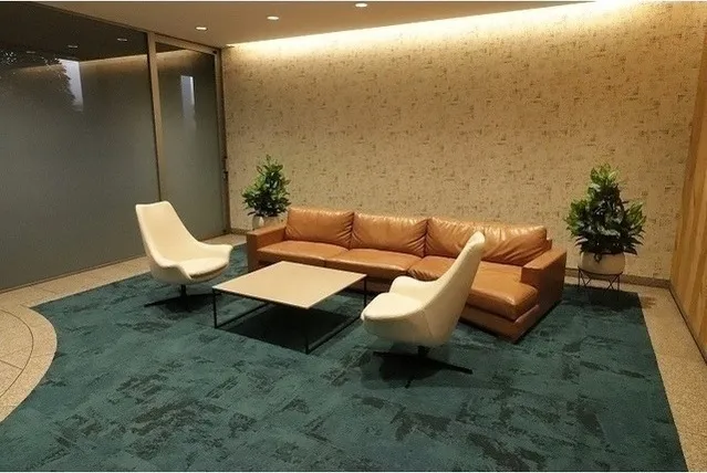 LOOP-M - Exterior - ["Furniture", "Plant", "Rectangle"]
