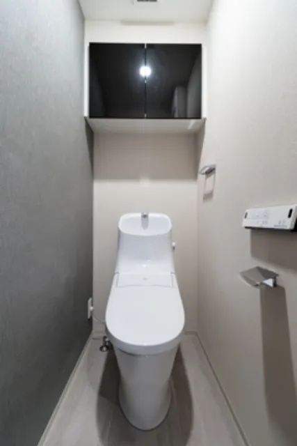 YUNO ART KAMEIDO - Interior - ["Property", "Toilet seat", "Light"]