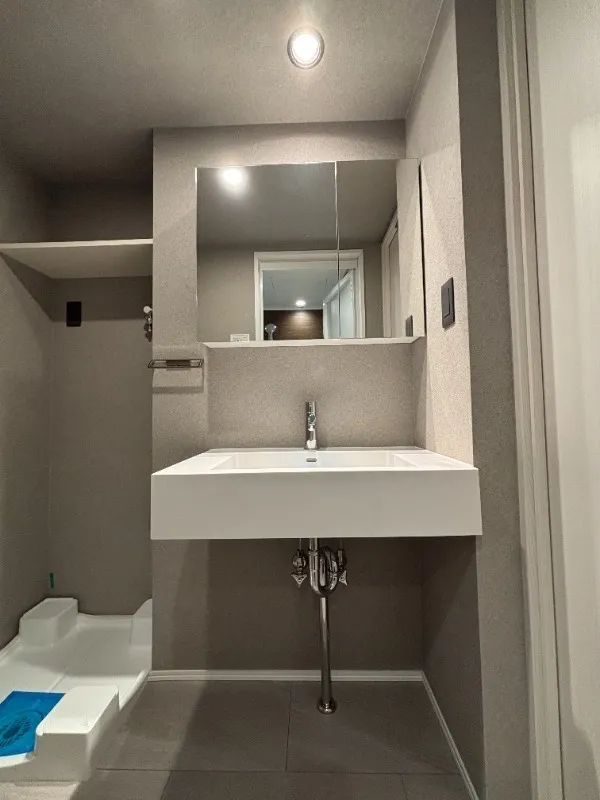 RESIDIA Kichijoji - Interior - ["Plumbing fixture", "Flooring", "Interior design"]