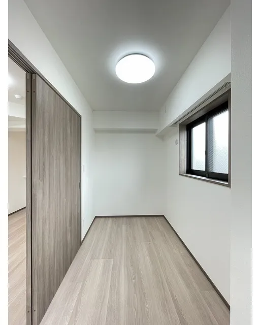 Grand Ale Morishita WEST - Interior - ["Ceiling", "Flooring", "Interior design"]