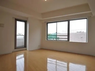 KDX Residence Shirokane II - Interior - ["Window", "Fixture", "Shade"]
