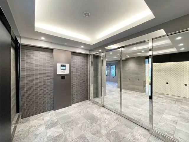 BPR Residence Otorii - Exterior - ["Building", "Door", "Flooring"]