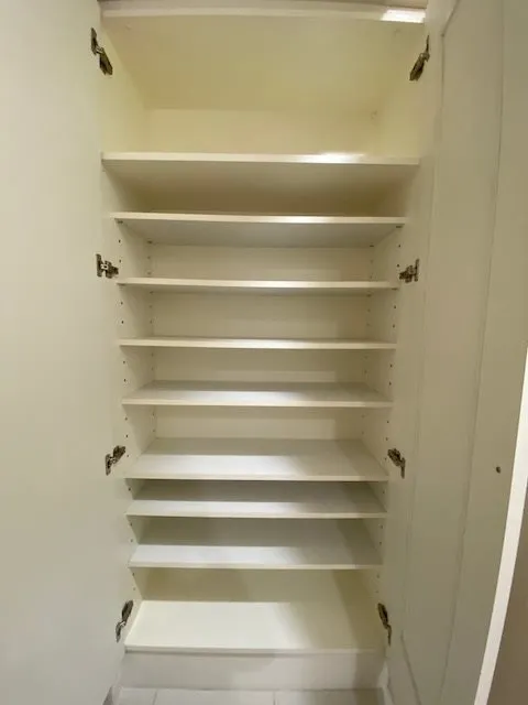 Laclas Nihonbashi Hisamatsucho - Interior - ["Building", "Shelf", "Stairs"]