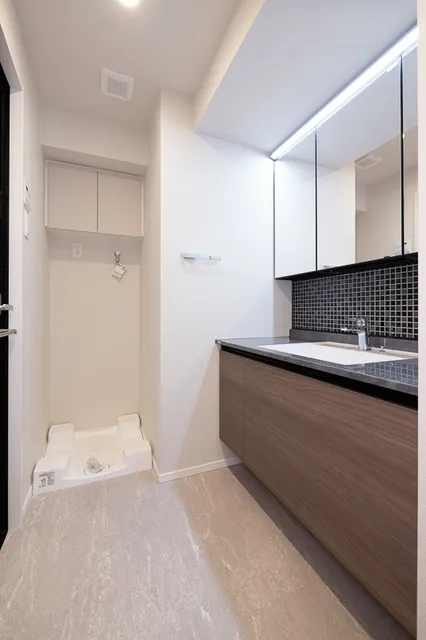 Monolith Hiroo - Interior - ["Flooring", "Floor", "Ceiling"]