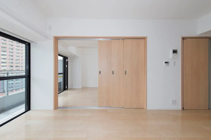 Residia Shibaura - Interior - ["Fixture", "Door", "Wood"]