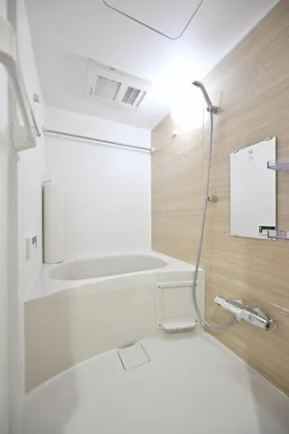 CENTRAL GARDEN RESIDENCE TOKYO - Interior - ["Flooring", "Floor", "Plumbing fixture"]