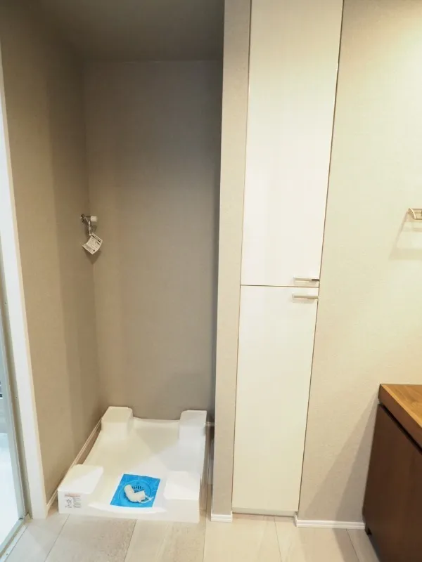 Residia Tower Kamiikebukuro (Tower Building) - Interior - ["Flooring", "Floor", "Interior design"]
