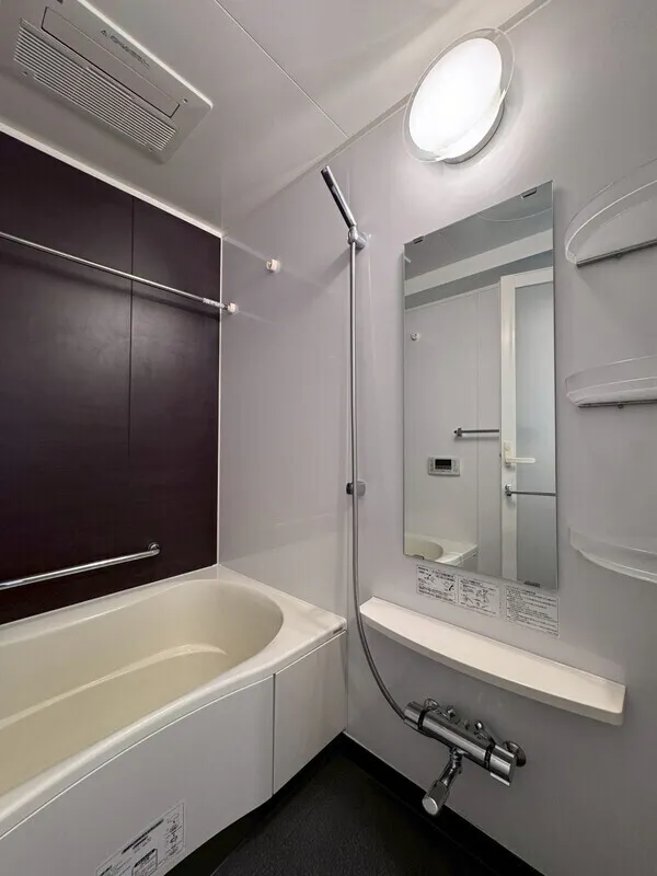 La Santé Hiroo - Interior - ["Bathroom", "Plumbing fixture", "Flooring"]