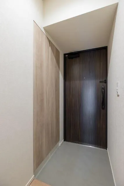 Geoent Ikebukuro - Interior - ["Fixture", "Wood", "Door"]