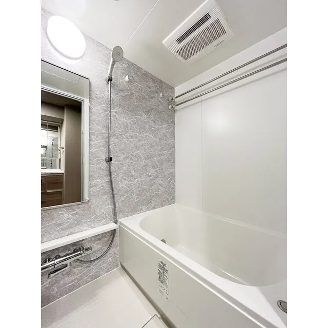 Orchid Residence Shibuya Tomigaya - Interior - ["Bathtub", "Plumbing fixture", "Property"]
