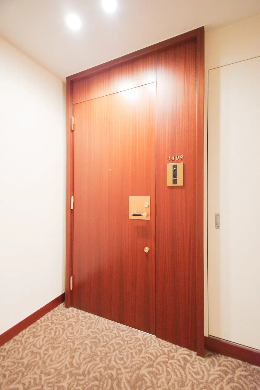 La Tour Shibakoen - Interior - ["Fixture", "Wood", "Floor"]
