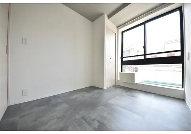Across Avenue Minami-Nagasaki - Interior - ["Flooring", "Floor", "Ceiling"]