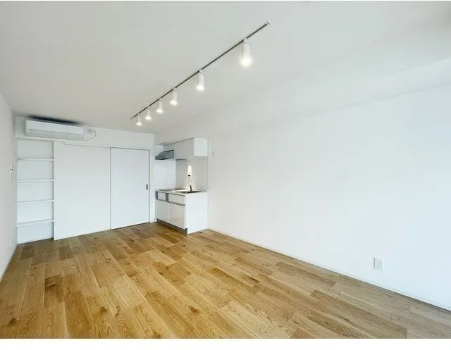 Grand Paseo Yoyogi Uehara - Interior - ["Flooring", "Ceiling", "Floor"]