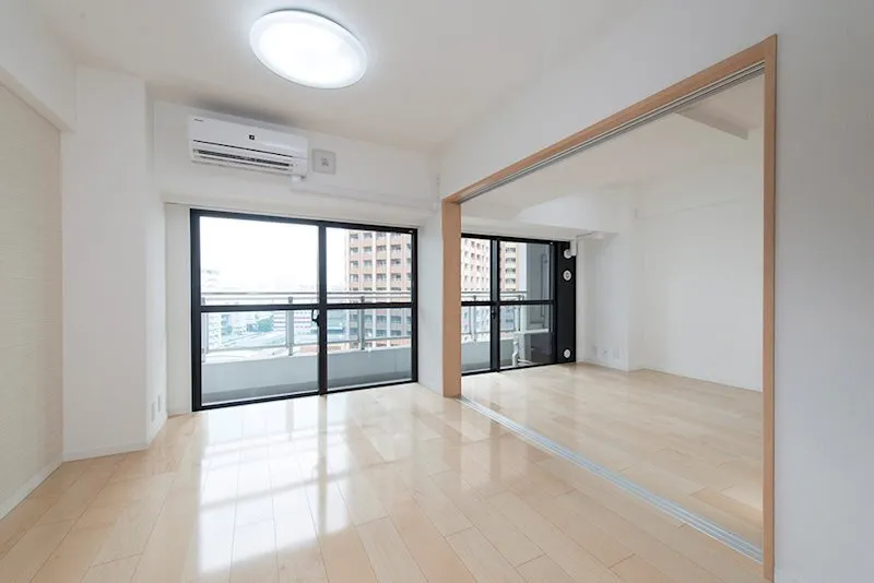 Residia Shibaura - Interior - ["Building", "Window", "Fixture"]