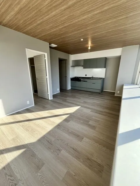 Residia Tower Kamiikebukuro (Tower Building) - Interior - ["Flooring", "Floor", "Wood"]