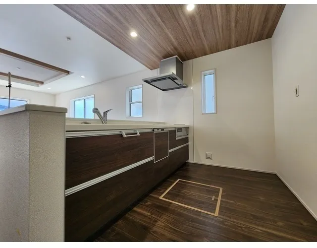 Kolet Yotsukaido Warabi - Interior - ["Flooring", "Wood", "Interior design"]