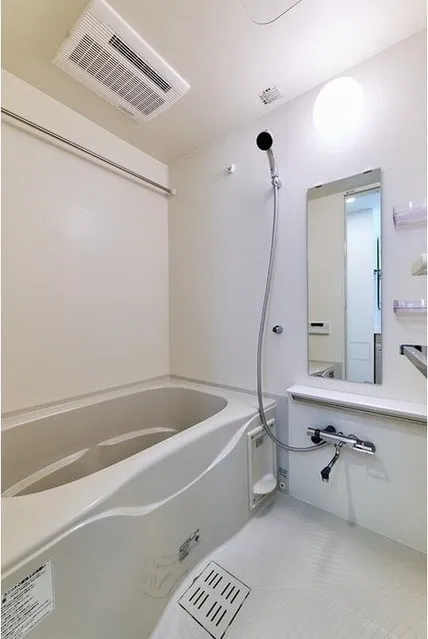 Gran Casa Oku - Interior - ["Plumbing fixture", "Flooring", "Interior design"]
