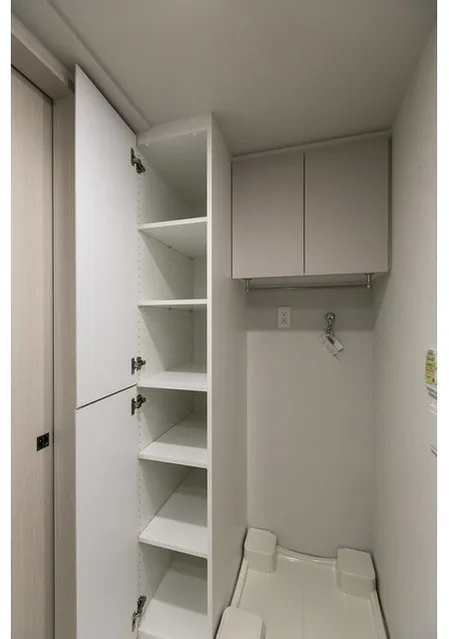 Azur Terrace Meguro Yakumo - Interior - ["Cabinetry", "Furniture", "Shelf"]