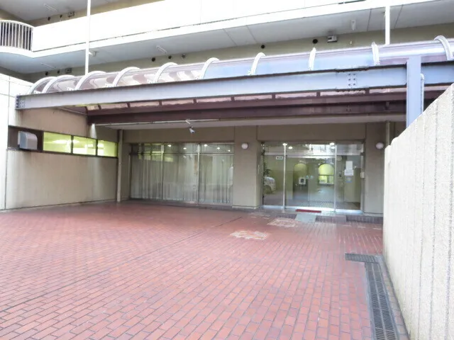 Hongo Ikizaka Heights - Exterior - ["Shade", "Road surface", "Urban design"]