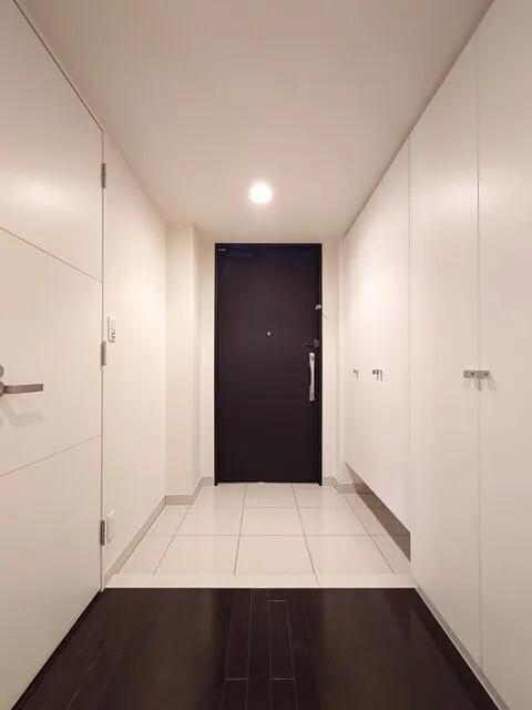 MFPR Meguro Tower - Interior - ["Flooring", "Floor", "Wall"]