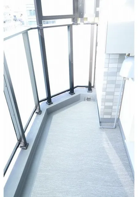 BPR Residence Monzen-Nakacho - Interior - ["Flooring", "Floor", "Glass"]