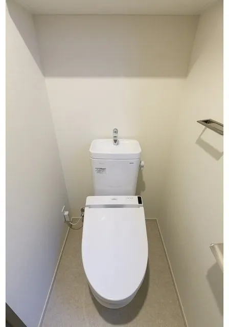 Chef Rule Shin Okachimachi II - Interior - ["Toilet", "Toilet seat", "Plumbing fixture"]