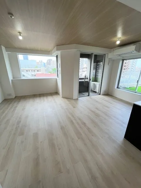 RESIDIA Tower Kami-Ikebukuro (Park Building) - Interior - ["Flooring", "Floor", "Wood"]