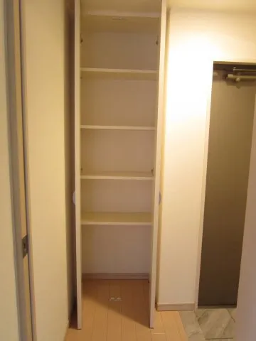 Prime Urban Mejiro - Interior - ["Wall", "Flooring", "Wood"]