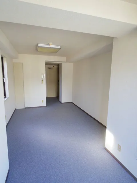 Actor'S Seat Building - Interior - ["Building", "Fixture", "House"]