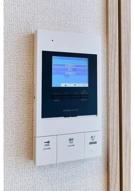Due Oku - Interior - ["Electronic device", "Technology", "Electronics"]