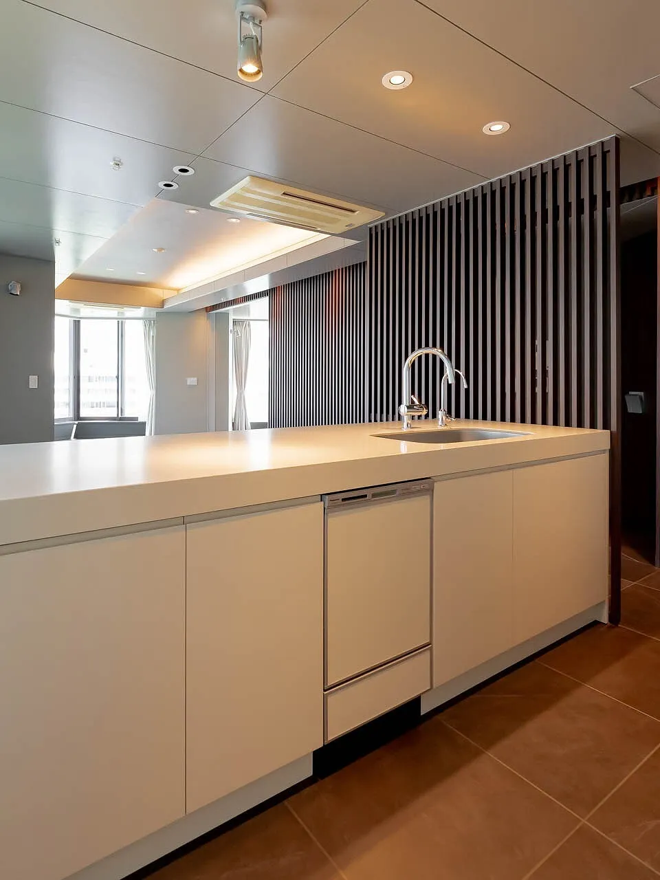 Central Park Tower La Tour Shinjuku - Interior - ["Property", "Cabinetry", "Building"]