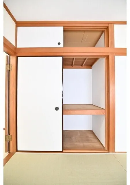 Seeds Residence Eifukucho Maison - Interior - ["Wood", "Door", "Ceiling"]