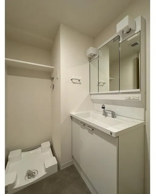 KDX Residence Kamiitabashi - Interior - ["Flooring", "Plumbing fixture", "Floor"]
