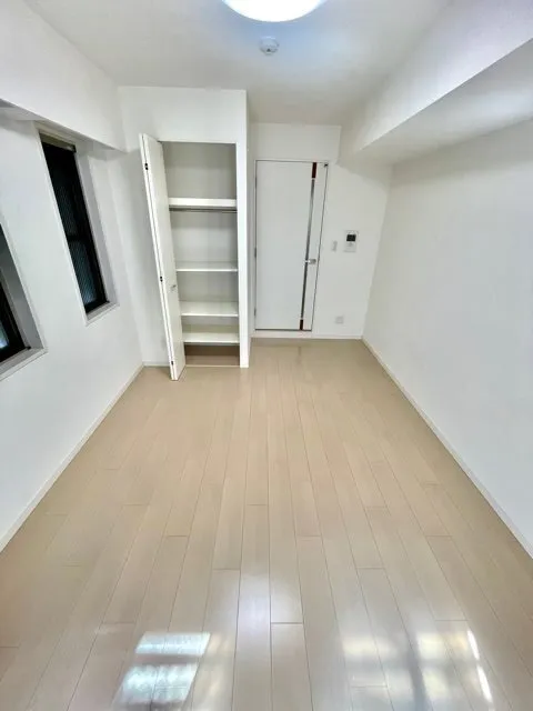 RESIDIA Kamiochiai - Interior - ["Flooring", "Wood", "Floor"]